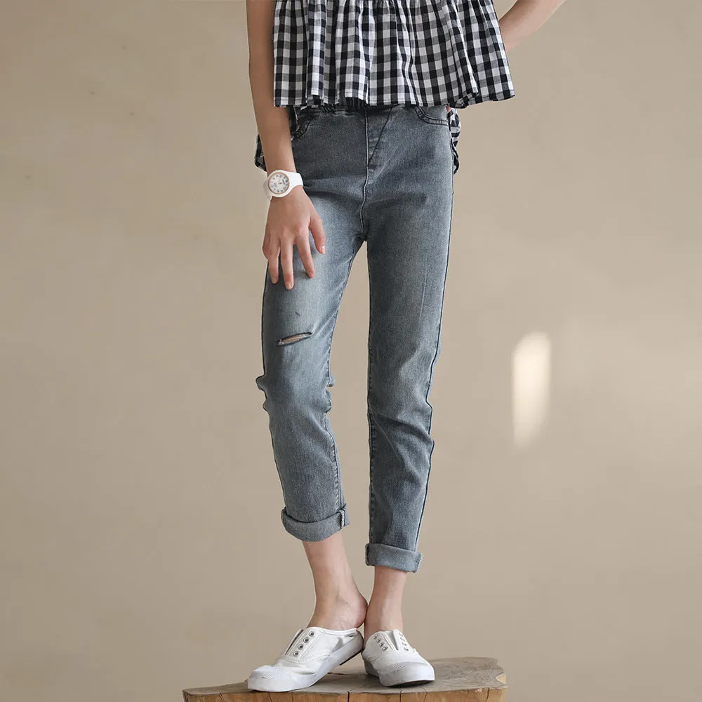 灰色九分牛仔裤/ 荷叶边拼接上衣 Jeans in Grey/ Tiered Ruffle Blouse
