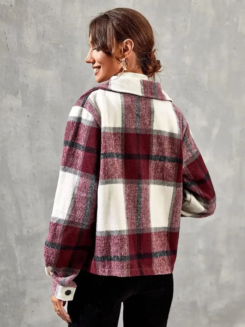 Binshre Womens Cropped Plaid Shacket Flannel Long Sleeve Button Down Jackets Coat for Women