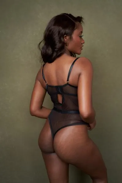 Embroidery Underwire Bodysuit - Black/Almond -