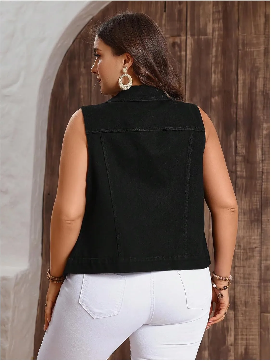Floerns Women's Plus Size Sleeveless Vests Button Down Denim Jackets with Flap Pockets