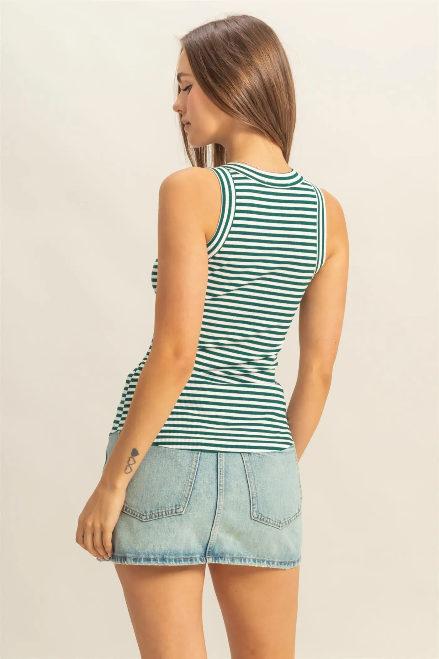 HF25A622-Striped Fitted Tank Top
