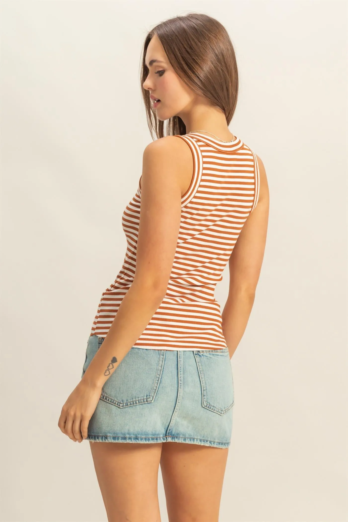 HF25A622-Striped Fitted Tank Top