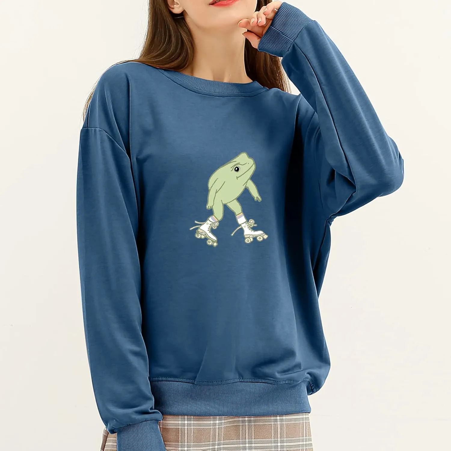 KEEVICI Cute Frog Sweatshirt for Teen Girls Kawaii Hoodie Oversized Aesthetic Animal Print Sweaters Baggy Crewneck Pullover