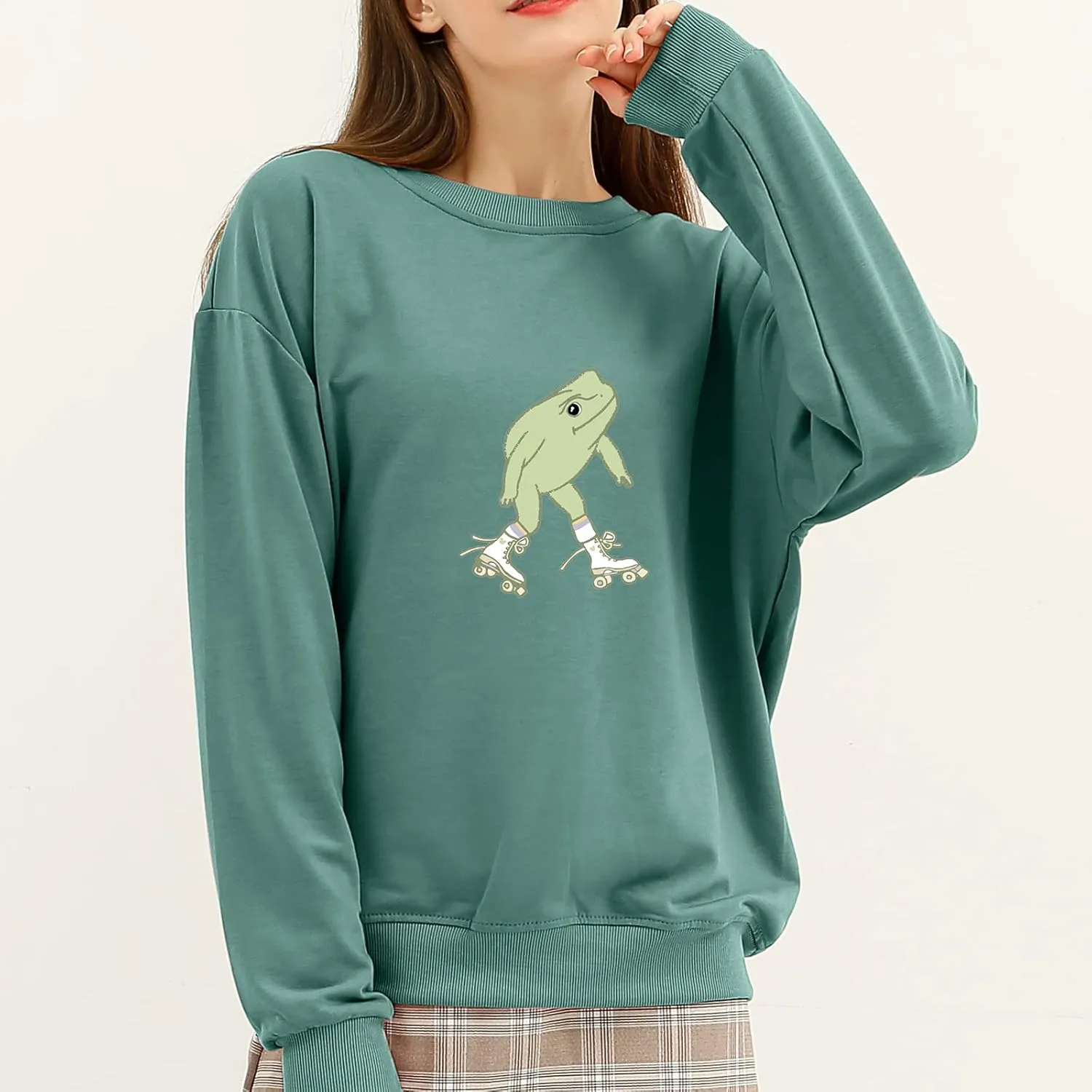 KEEVICI Cute Frog Sweatshirt for Teen Girls Kawaii Hoodie Oversized Aesthetic Animal Print Sweaters Baggy Crewneck Pullover