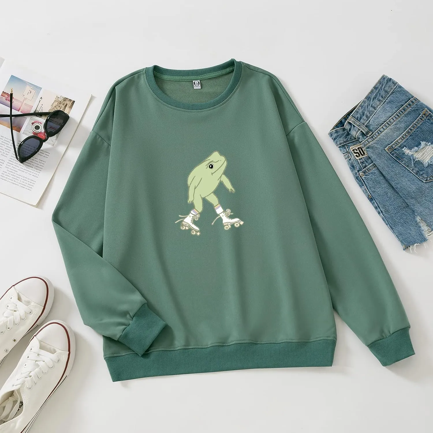 KEEVICI Cute Frog Sweatshirt for Teen Girls Kawaii Hoodie Oversized Aesthetic Animal Print Sweaters Baggy Crewneck Pullover