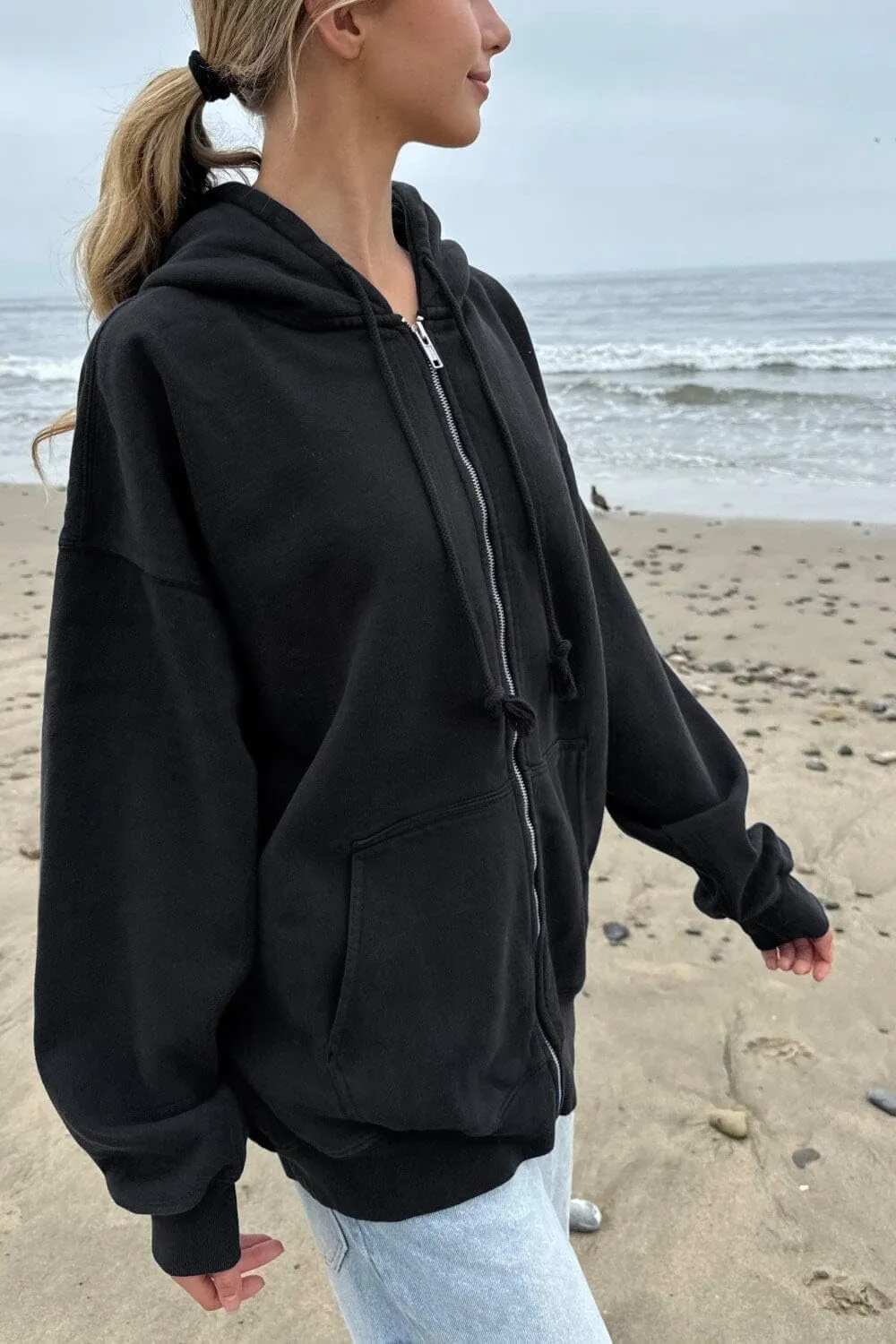 KMBANGI Women Y2k Oversized Zipper Hoodie with Pockets Loose Zip Up Sweatshirts Hooded Jacket Harajuku Trendy Streetwear