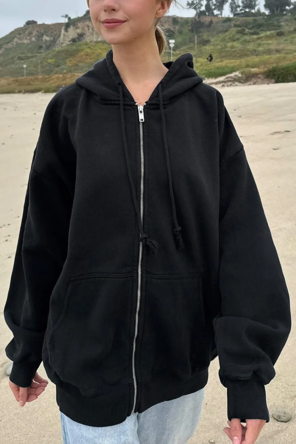 KMBANGI Women Y2k Oversized Zipper Hoodie with Pockets Loose Zip Up Sweatshirts Hooded Jacket Harajuku Trendy Streetwear