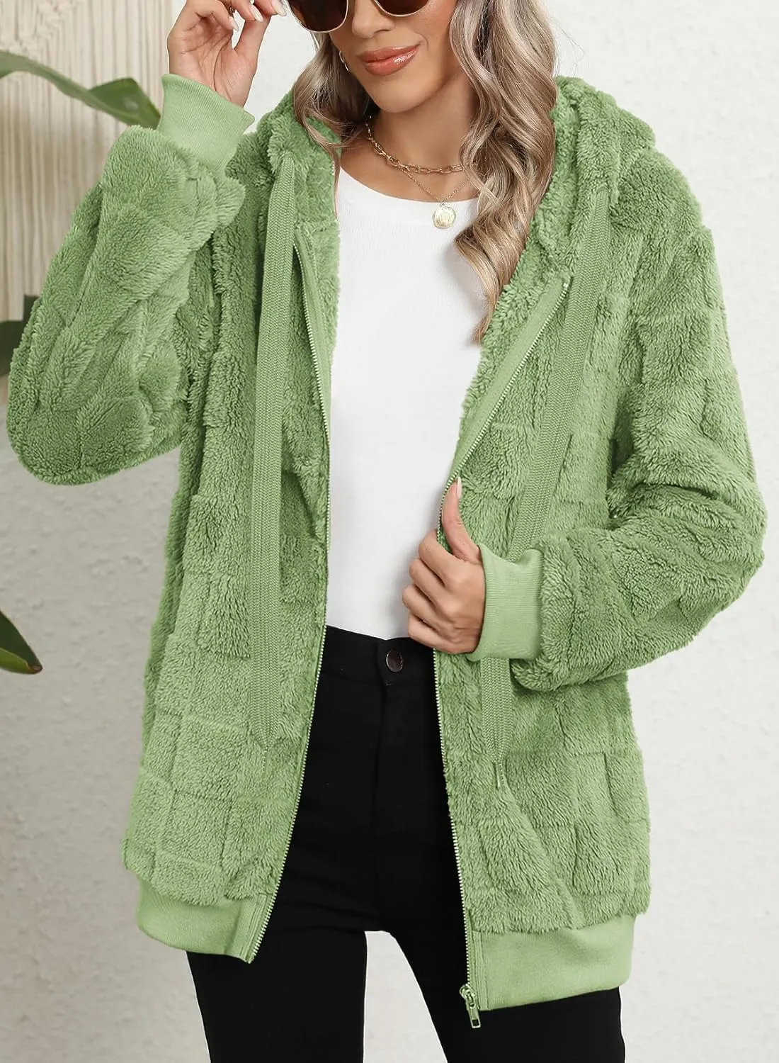 Nirovien Womens Sherpa Jacket Fuzzy Zip Up Hoodie Oversized Fleece Jackets Fluffy Coat with Pockets