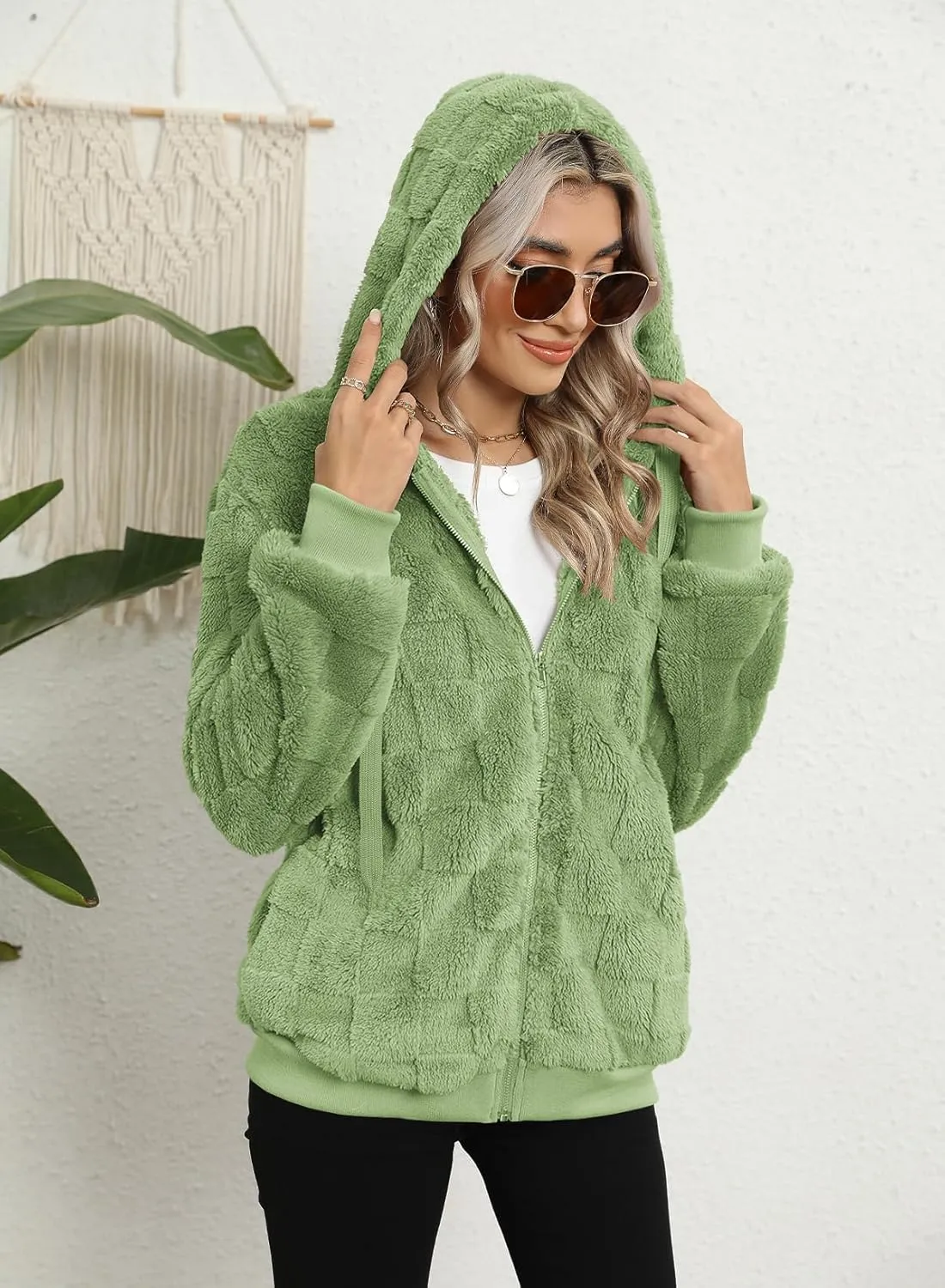 Nirovien Womens Sherpa Jacket Fuzzy Zip Up Hoodie Oversized Fleece Jackets Fluffy Coat with Pockets