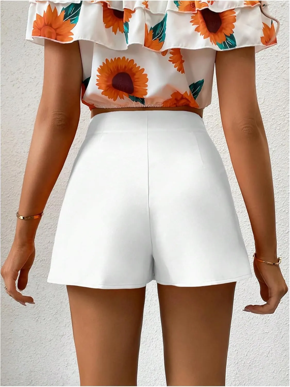 WDIRARA Women's Button Front Side Slit Mini Shorts High Waist Summer Stylish Skort Short