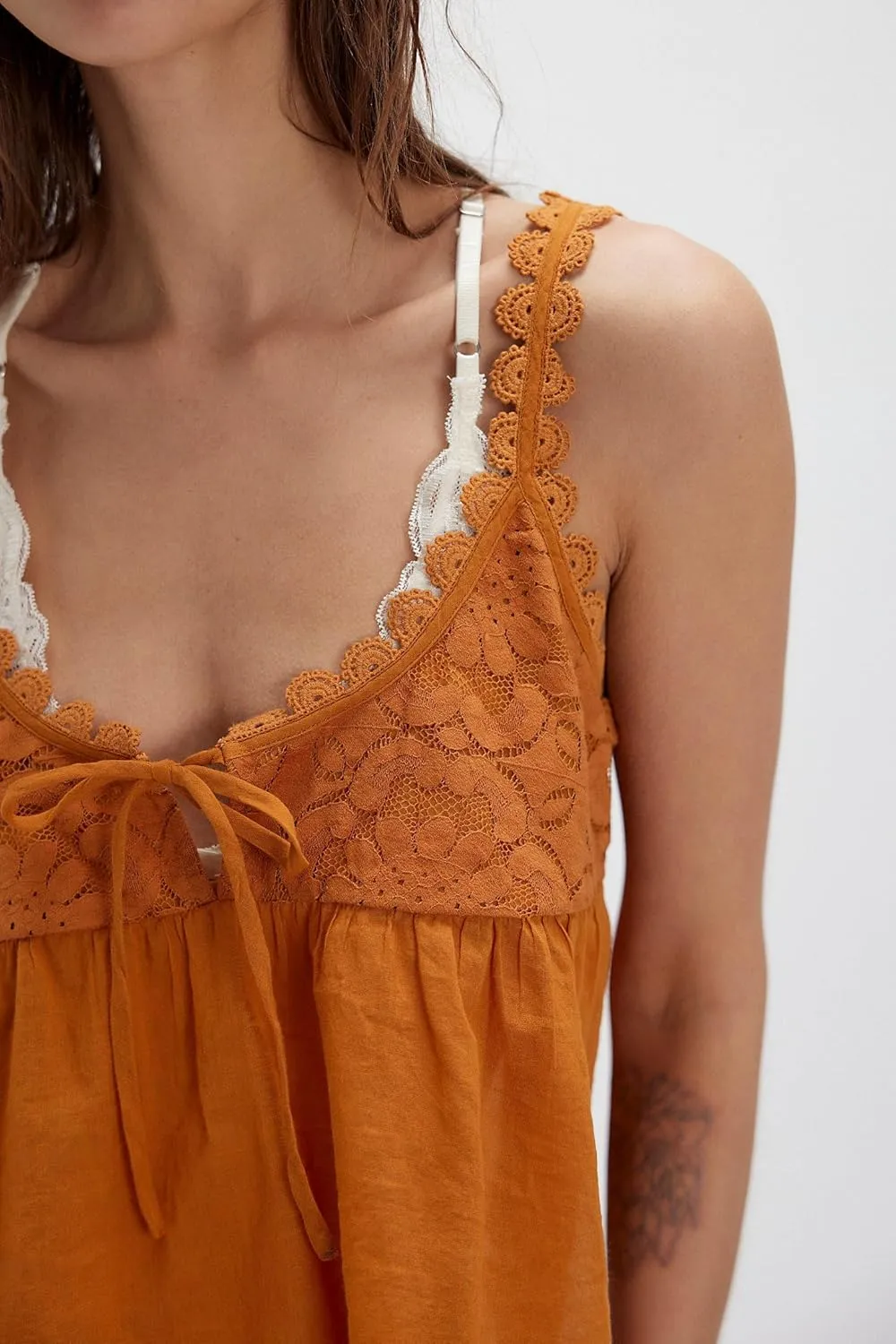 Women Lace Trim Tank Tops Y2k Tie Front Semi Sheer Crop Vest Cute Sleeveless Scoop Neck Flowy Cami Shirt