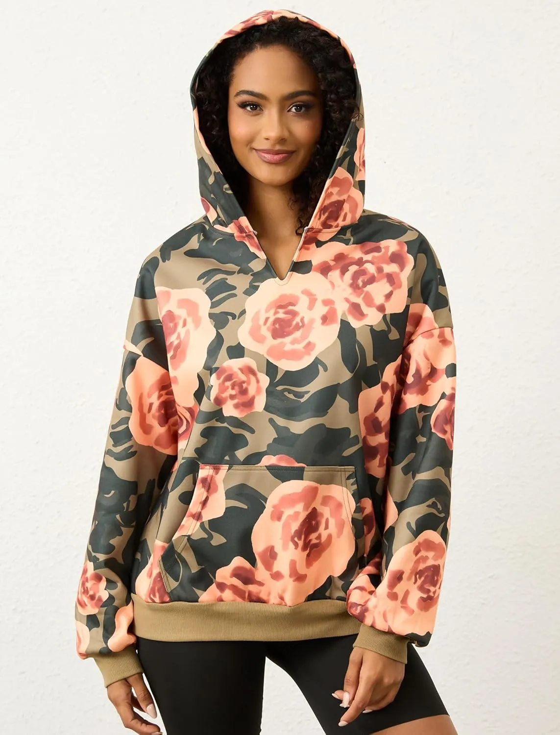 Womens Camo Hoodies Print Oversized Hooded Sweatshirts Pullover Trendy Loose Fit Long Sleeve with Pocket Casual