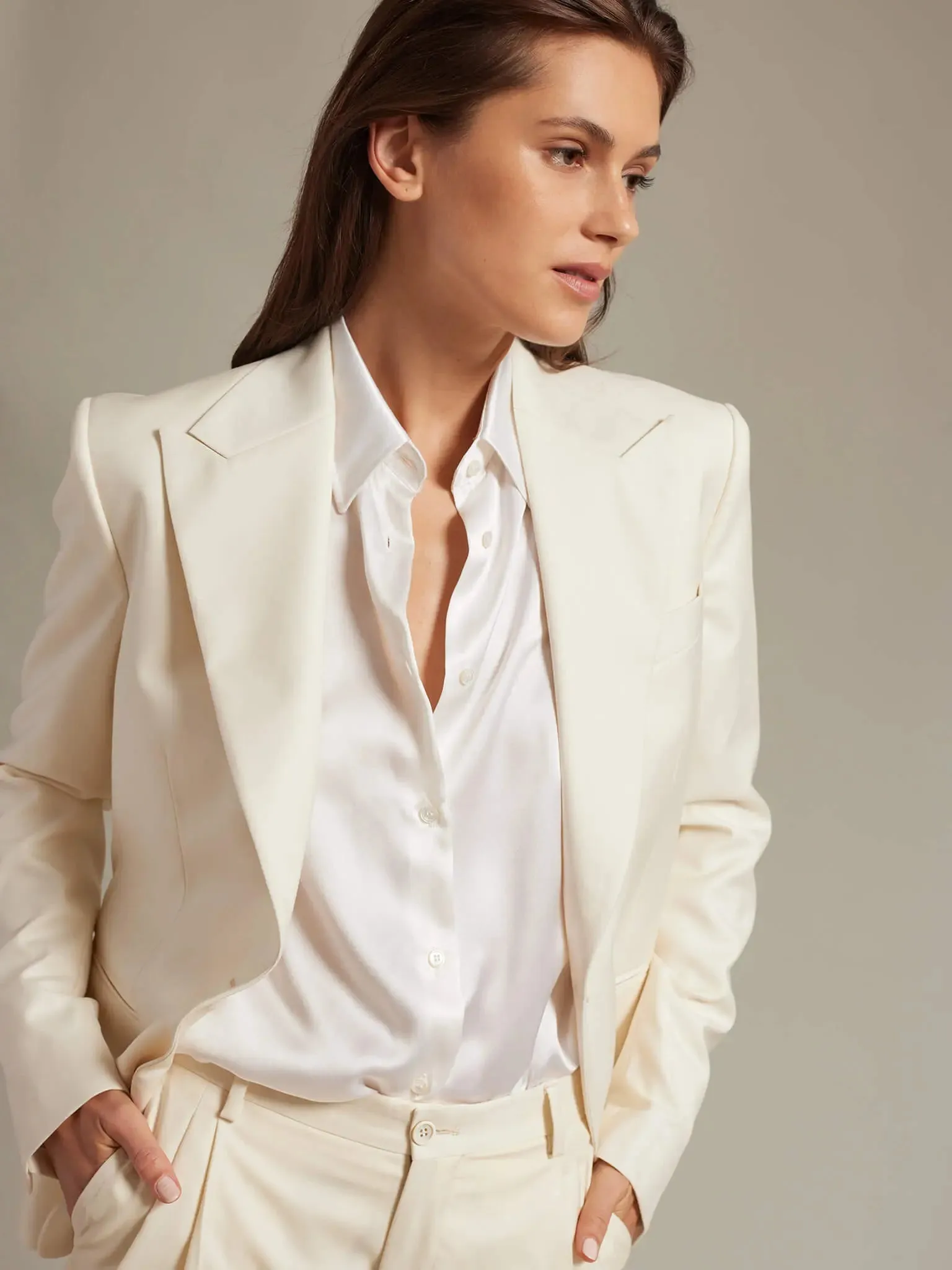 Women's Lightweight Pleated Short In Off White